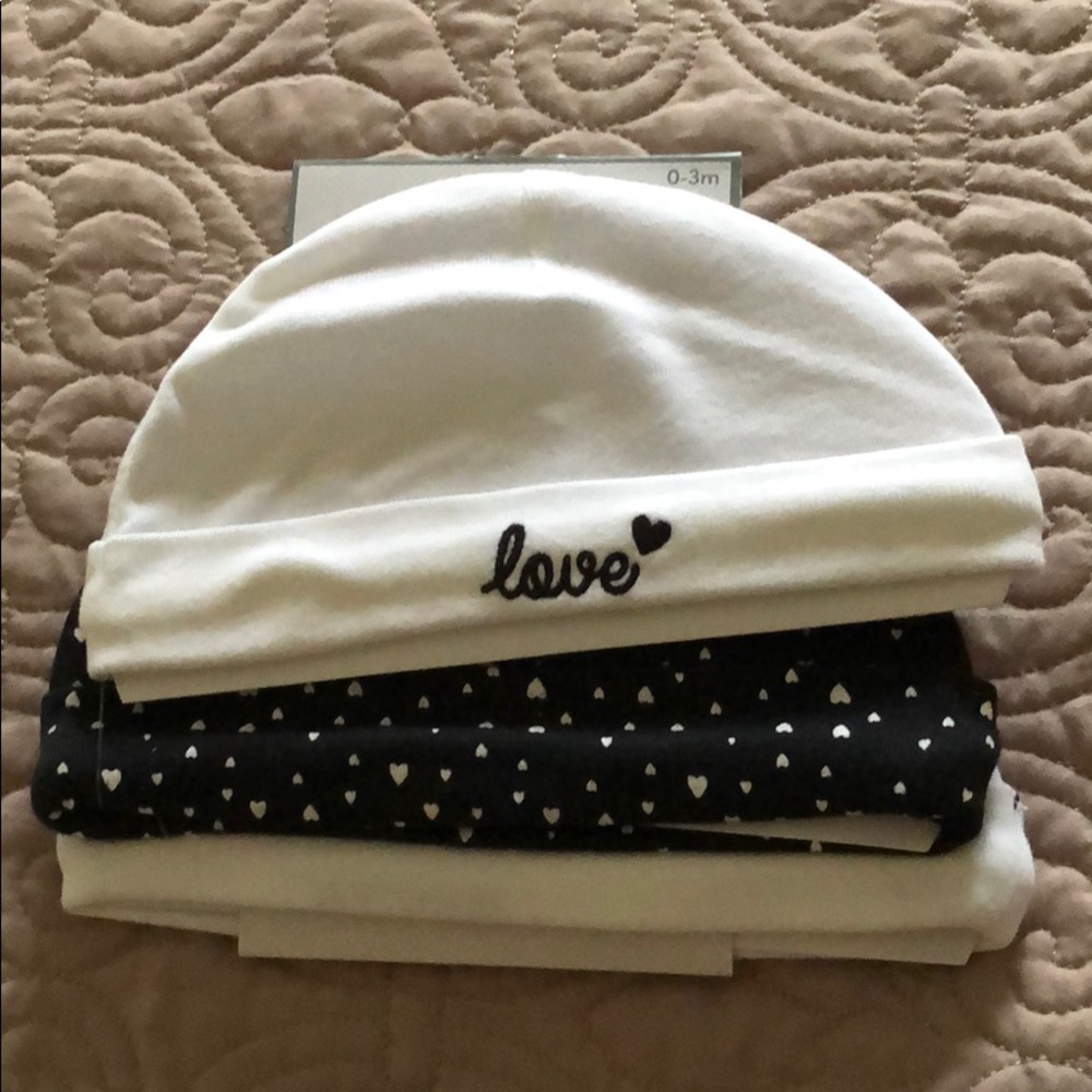 Carters infant hats. Gender neutral. 0-3m